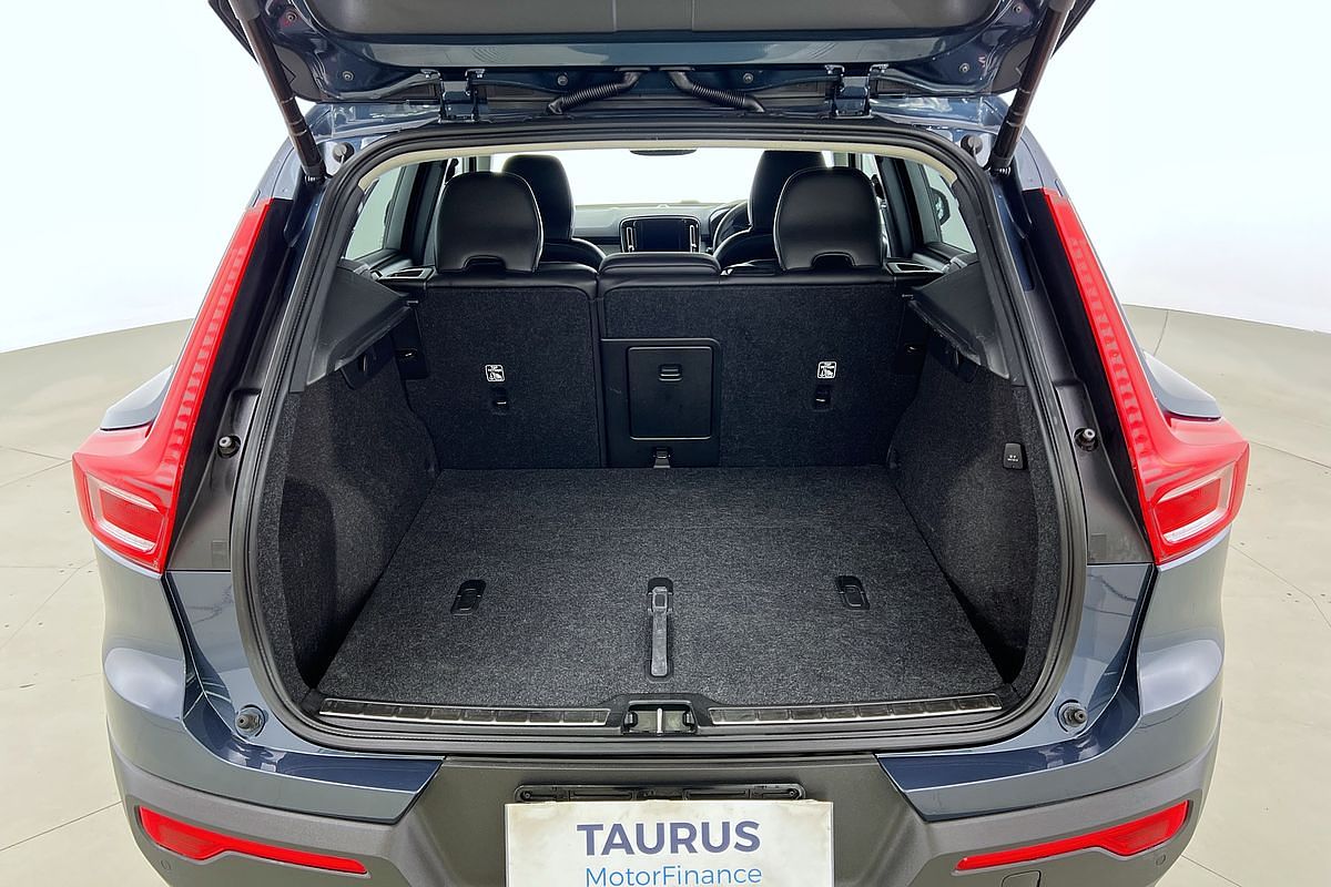 2021 Volvo XC40 T4 Inscription