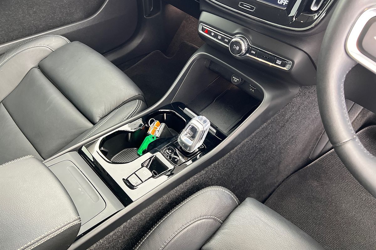 2021 Volvo XC40 T4 Inscription