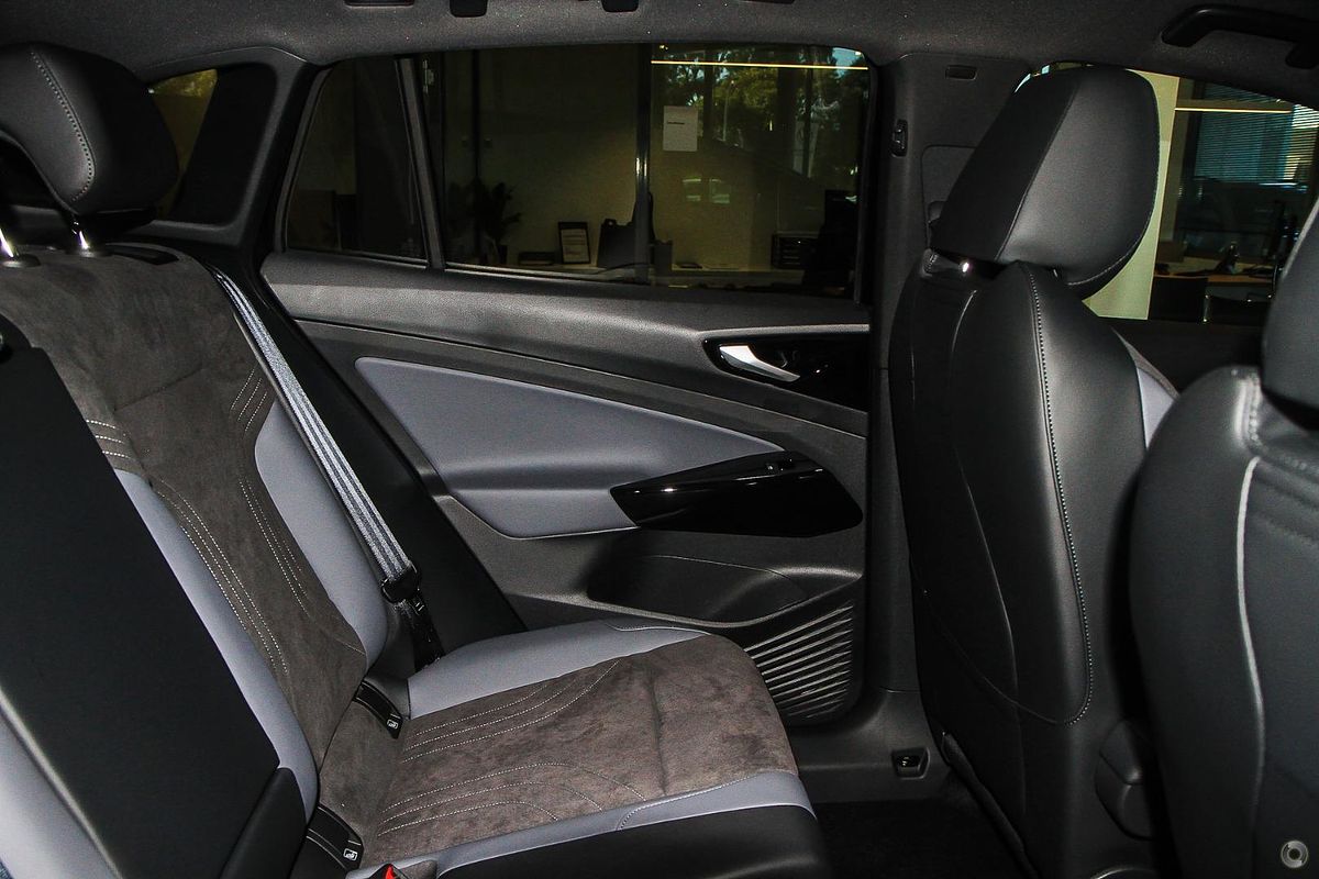 2025 Volkswagen ID.4 Pro E2