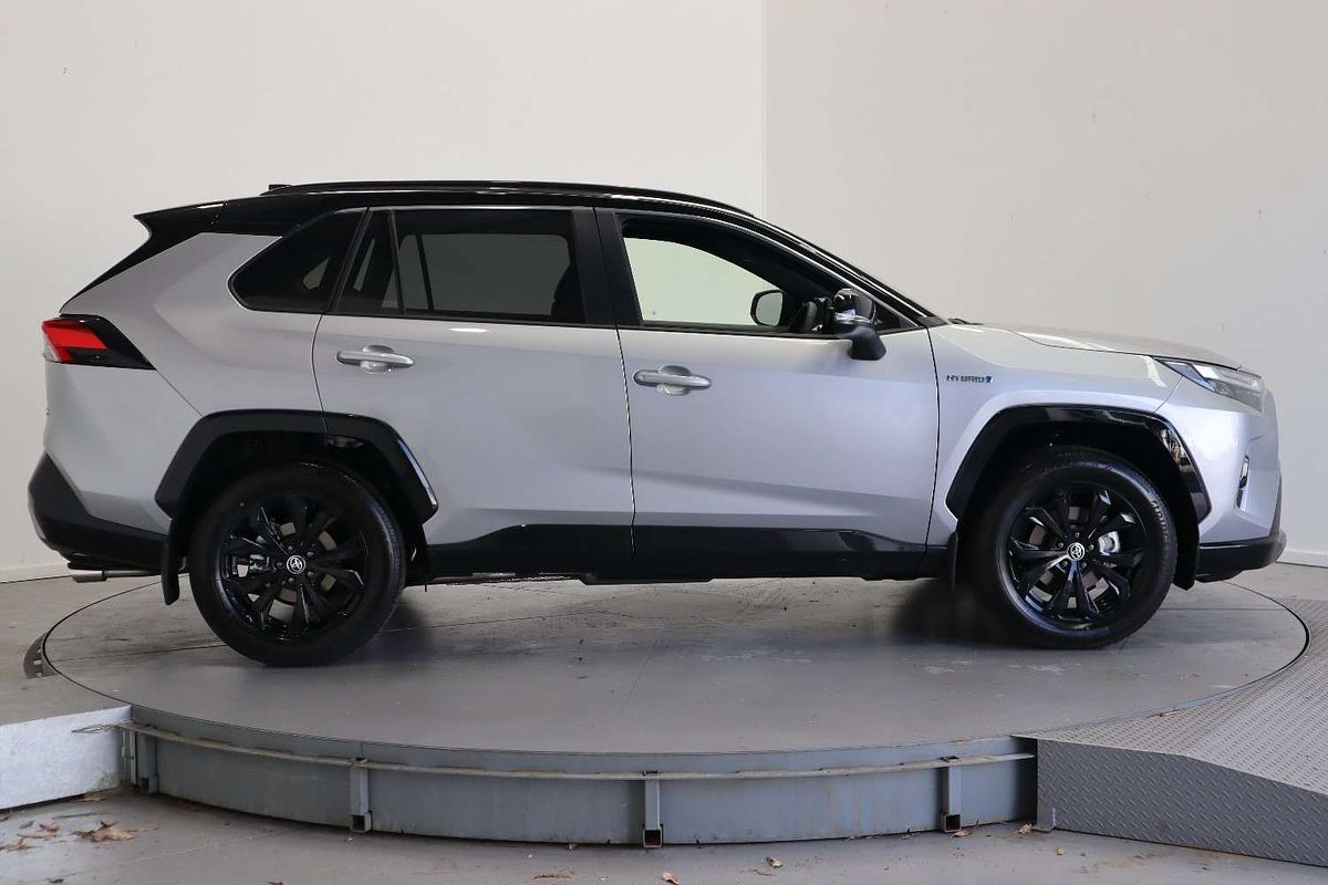 2022 Toyota RAV4 XSE AXAH52R