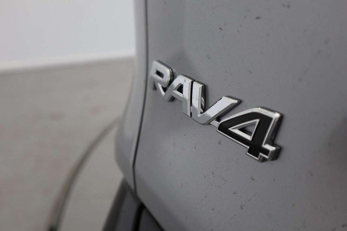 2022 Toyota RAV4 XSE AXAH52R