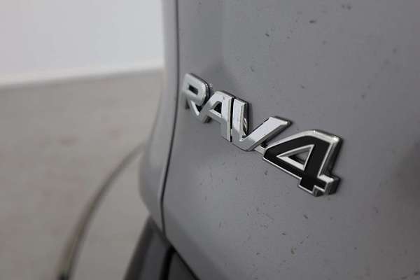 2022 Toyota RAV4 XSE AXAH52R