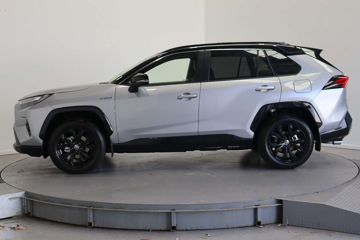 2022 Toyota RAV4 XSE AXAH52R