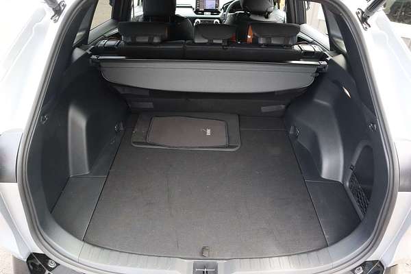 2022 Toyota RAV4 XSE AXAH52R