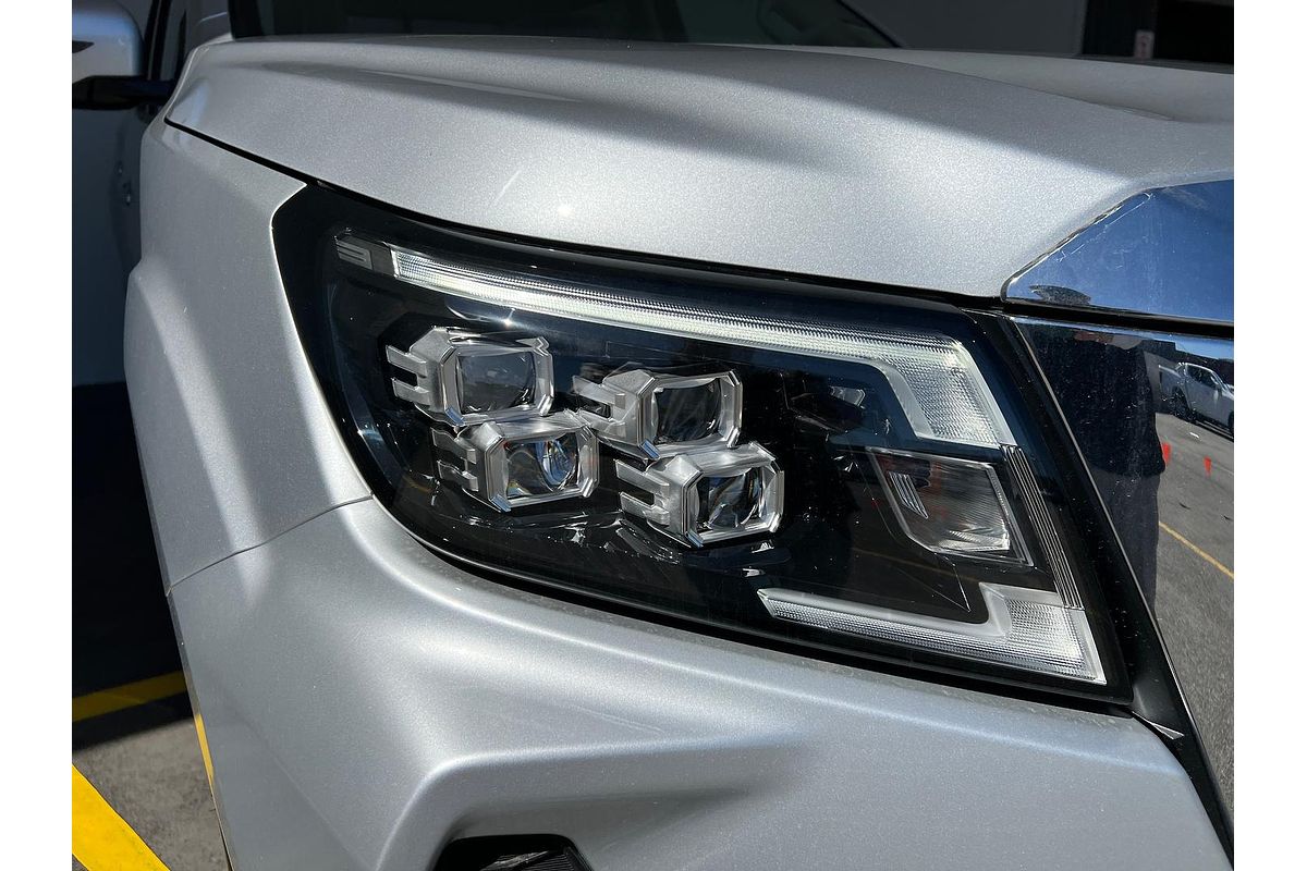 2025 Nissan Navara ST D23 4X4