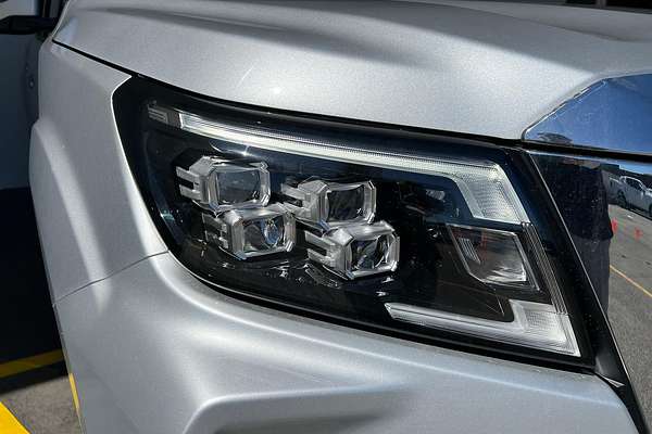 2025 Nissan Navara ST D23 4X4