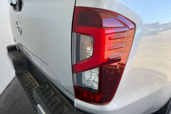 2025 Nissan Navara ST D23 4X4