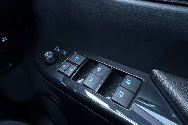 2019 Toyota Hilux Rogue GUN126R 4X4