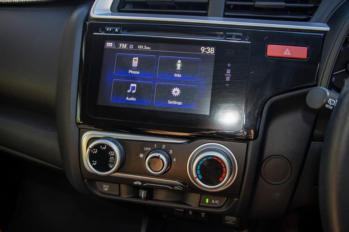 2015 Honda Jazz VTi GF