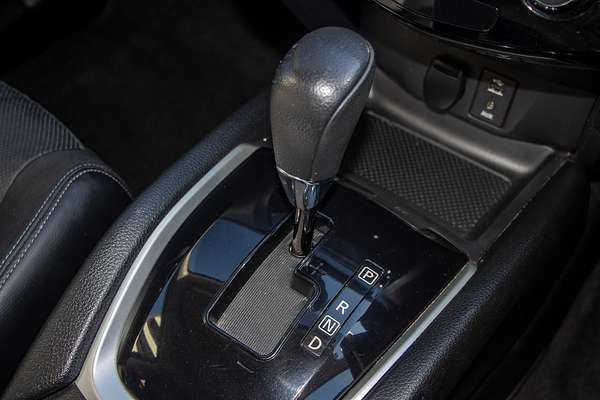 2015 Nissan X-TRAIL ST-L T32