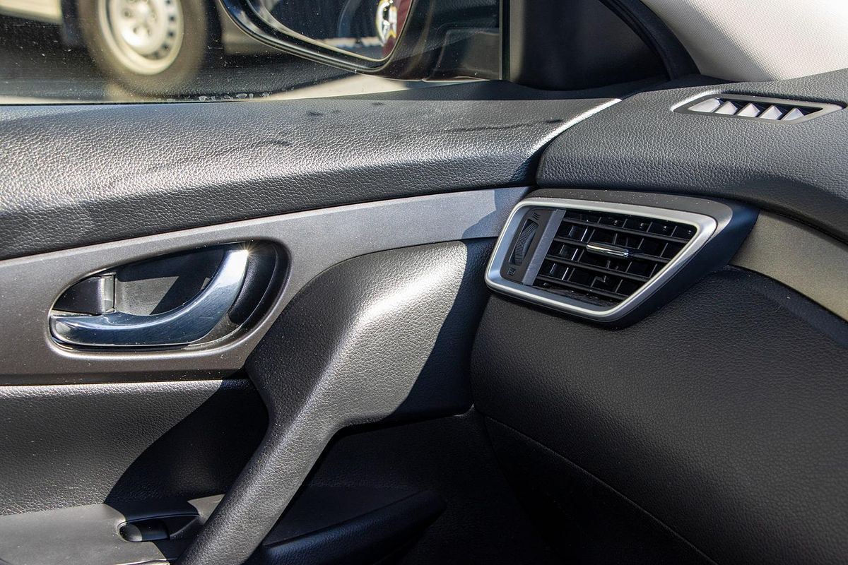 2015 Nissan X-TRAIL ST-L T32