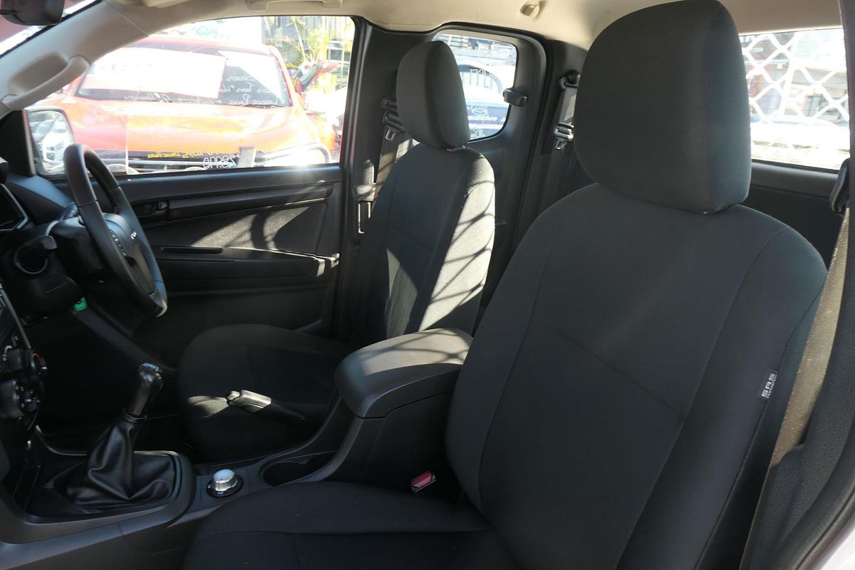 2017 Isuzu D-MAX SX 4X4