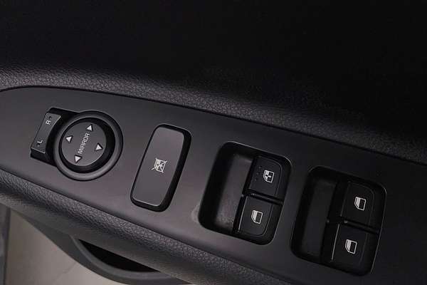 2023 Kia Stonic S YB