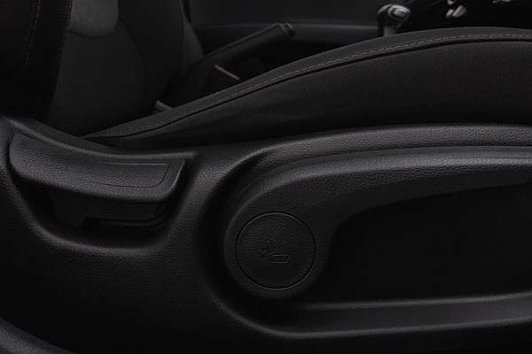 2023 Kia Stonic S YB