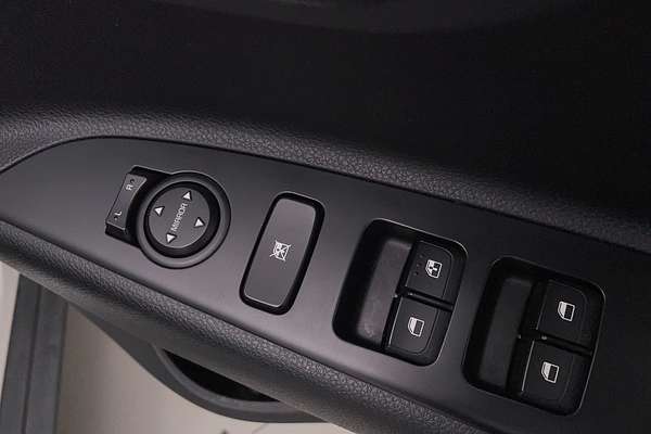 2023 Kia Stonic S YB