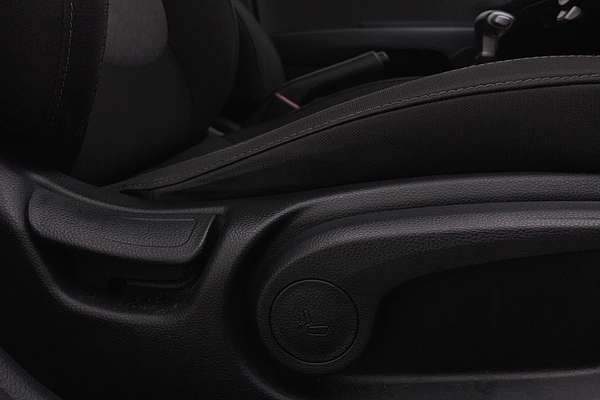 2023 Kia Stonic S YB