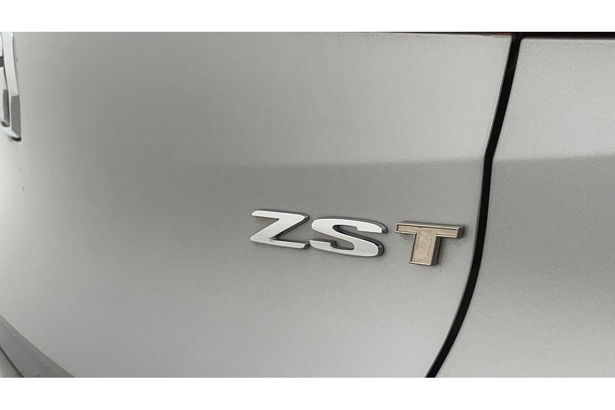 2022 MG ZST Essence