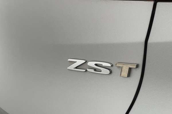 2022 MG ZST Essence