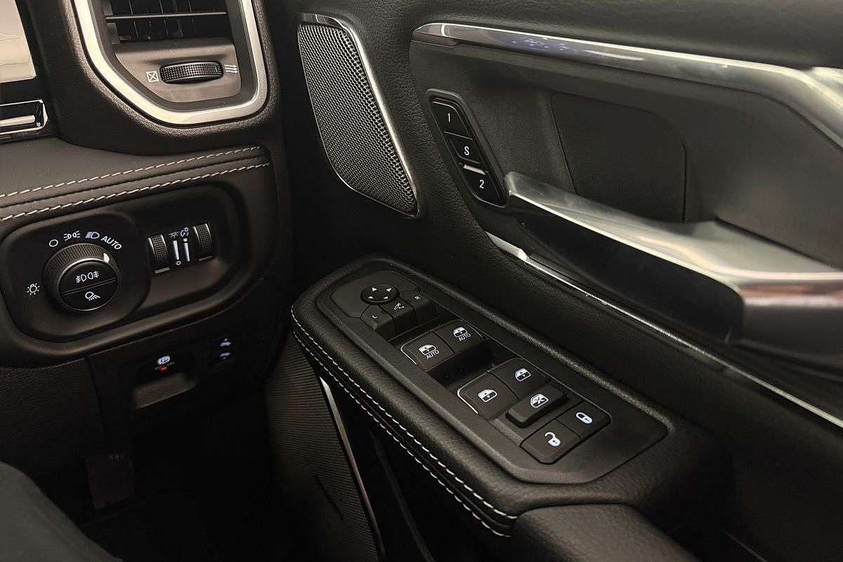 2025 RAM 1500 Laramie Sport Hurricane SO RamBox DT 4X4 SWB