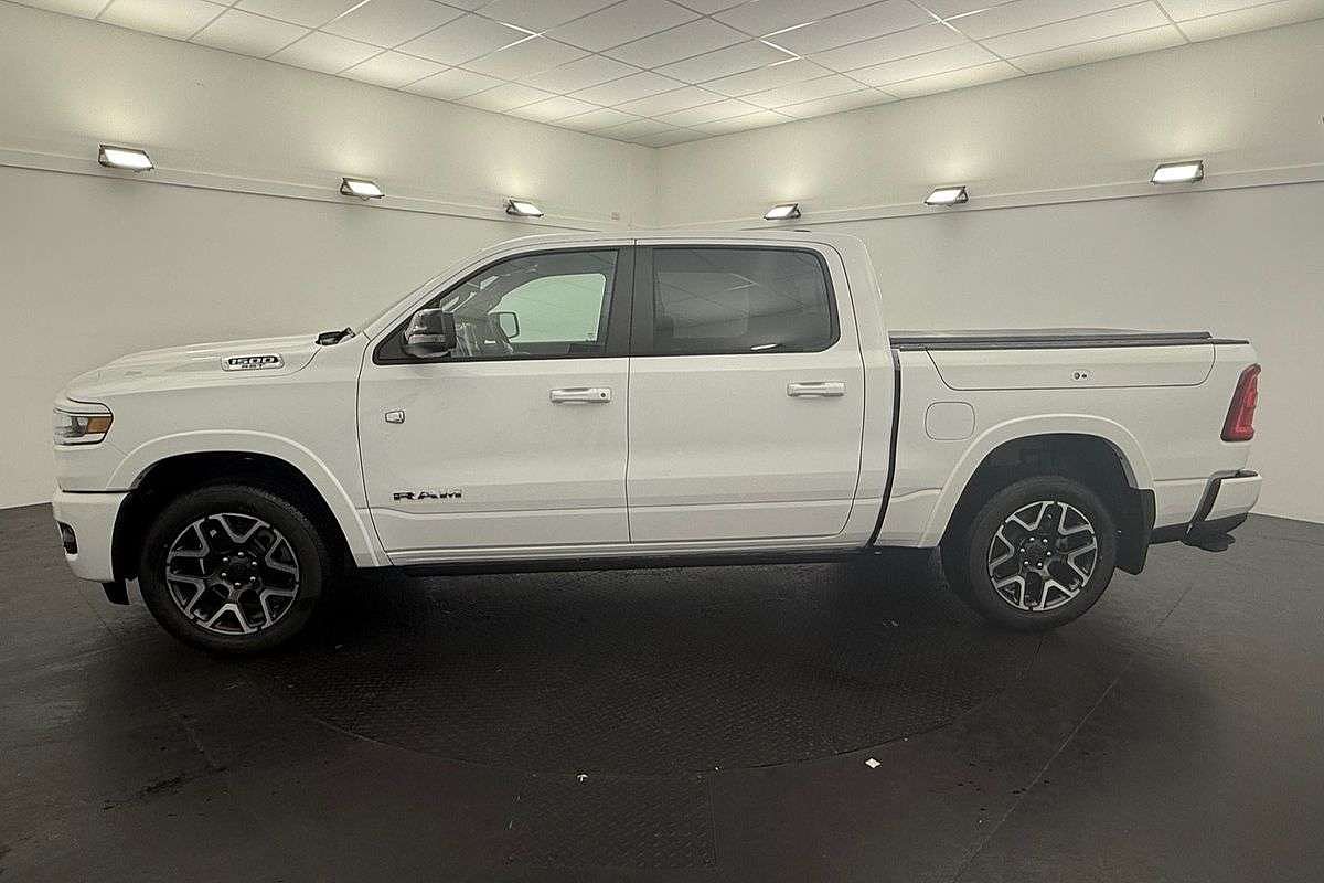 2025 RAM 1500 Laramie Sport Hurricane SO RamBox DT 4X4 SWB