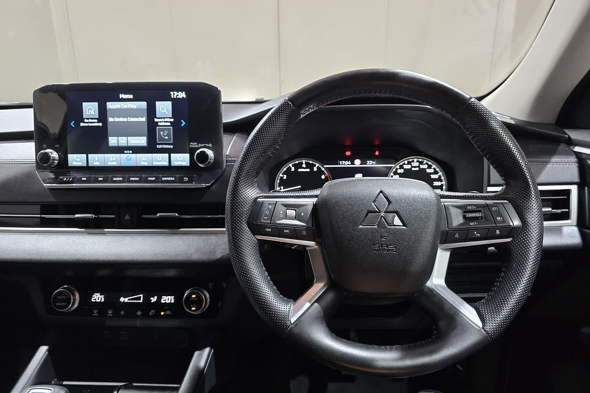2022 Mitsubishi OUTLANDER OUTLANDER LS 7 SEAT (AWD) ZM4L46