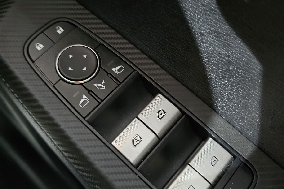 2022 Mitsubishi OUTLANDER OUTLANDER LS 7 SEAT (AWD) ZM4L46