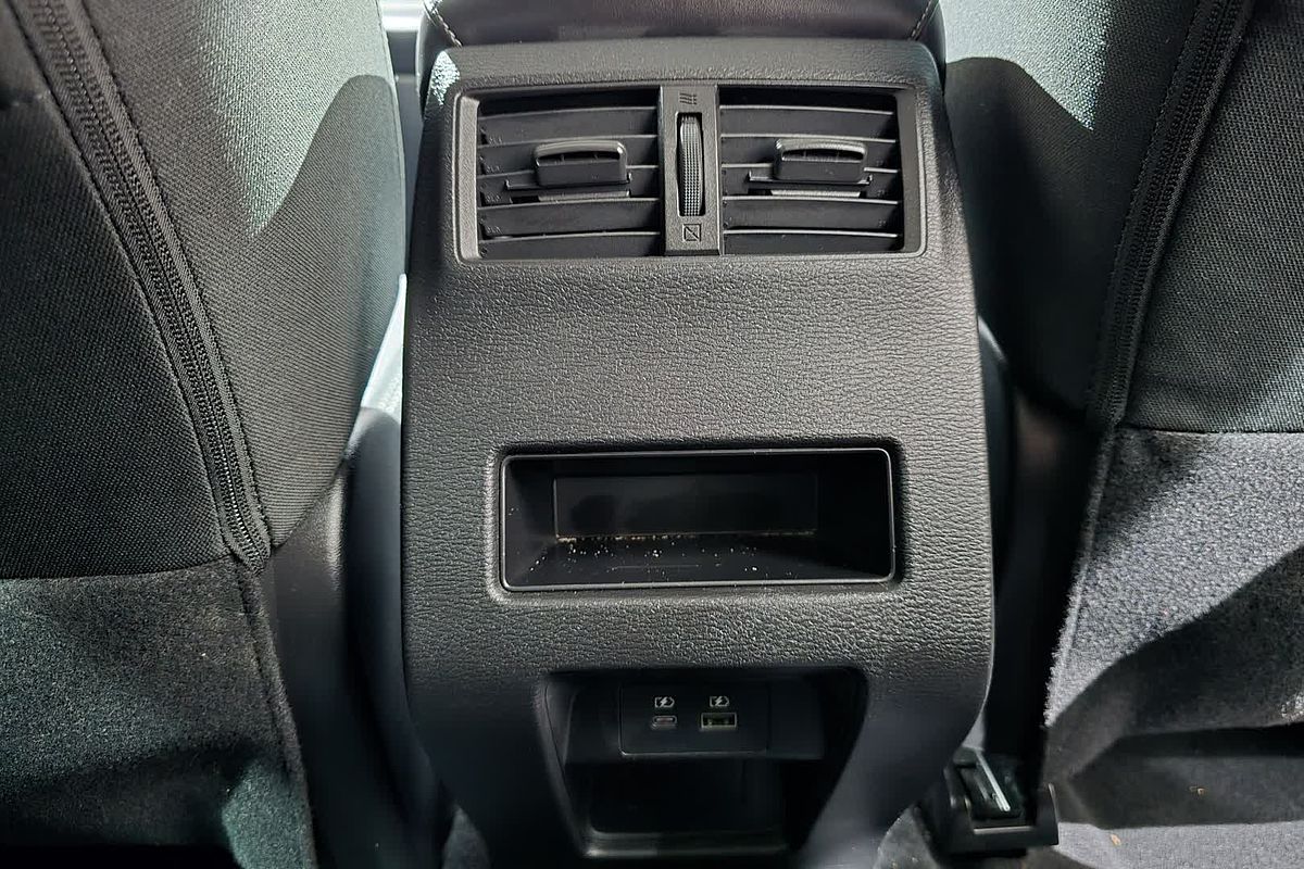 2022 Mitsubishi OUTLANDER OUTLANDER LS 7 SEAT (AWD) ZM4L46