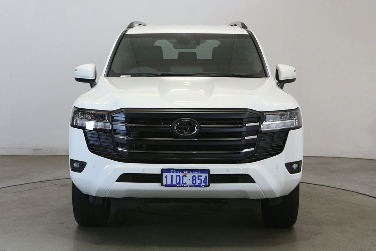 2024 Toyota Landcruiser GXL FJA300R