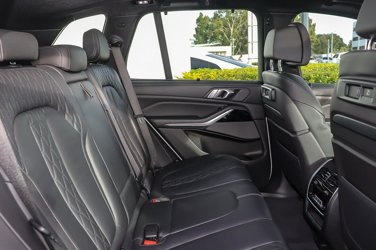 2020 BMW X5 M50i Pure G05