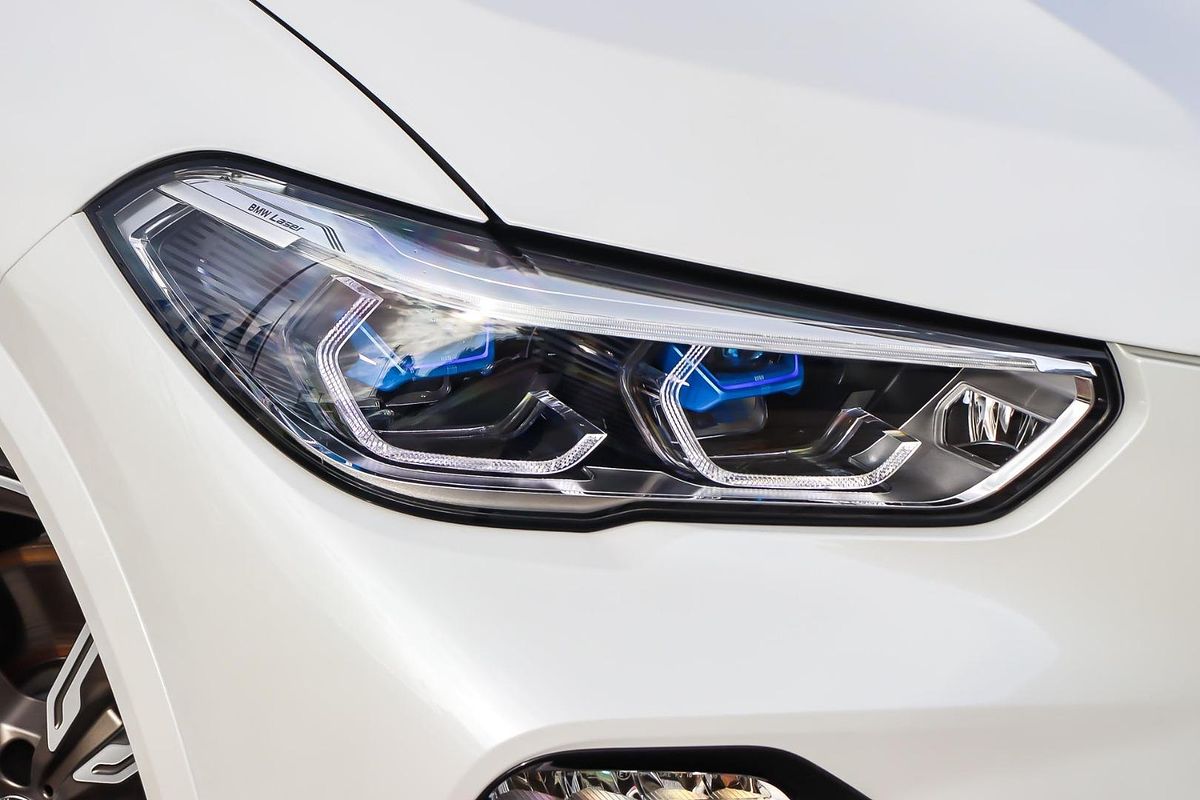 2020 BMW X5 M50i Pure G05