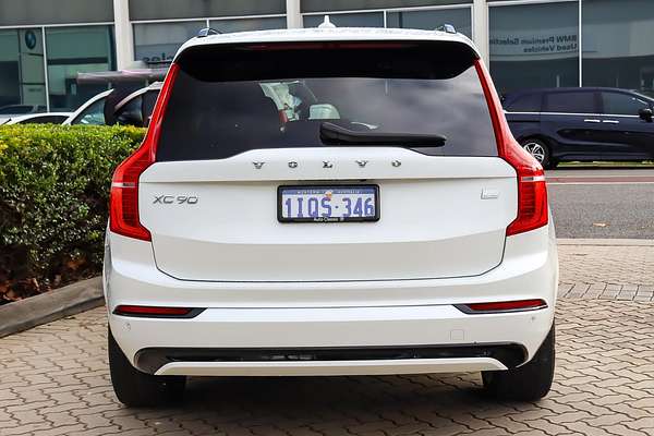 2023 Volvo XC90 Recharge Ultimate T8 Plug-In Hybrid