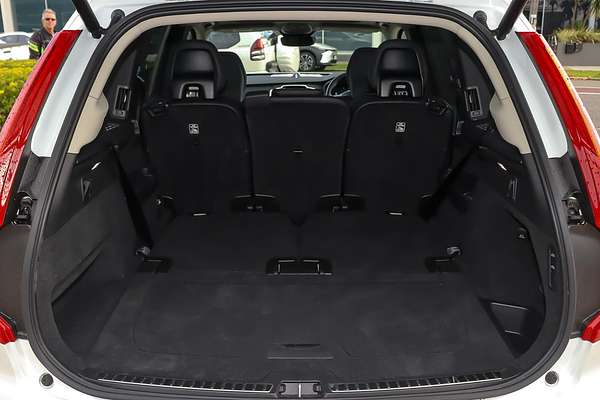 2023 Volvo XC90 Recharge Ultimate T8 Plug-In Hybrid