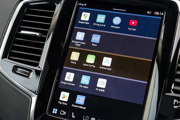 2023 Volvo XC90 Recharge Ultimate T8 Plug-In Hybrid