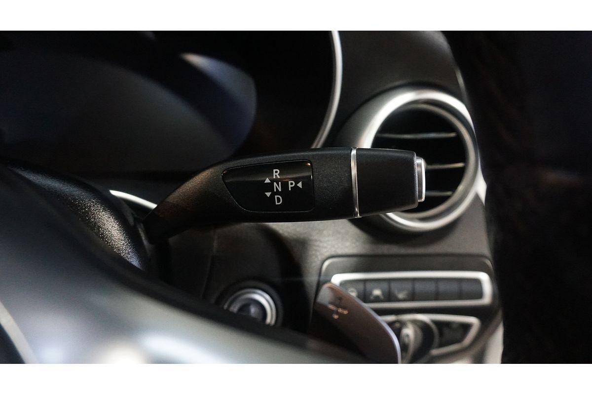 2022 Mercedes-Benz C-Class C300 A205