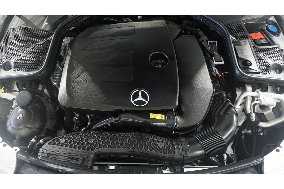 2022 Mercedes-Benz C-Class C300 A205