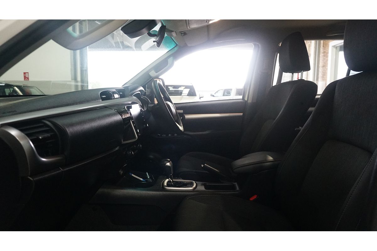 2022 Toyota Hilux SR5 GUN126R 4X4
