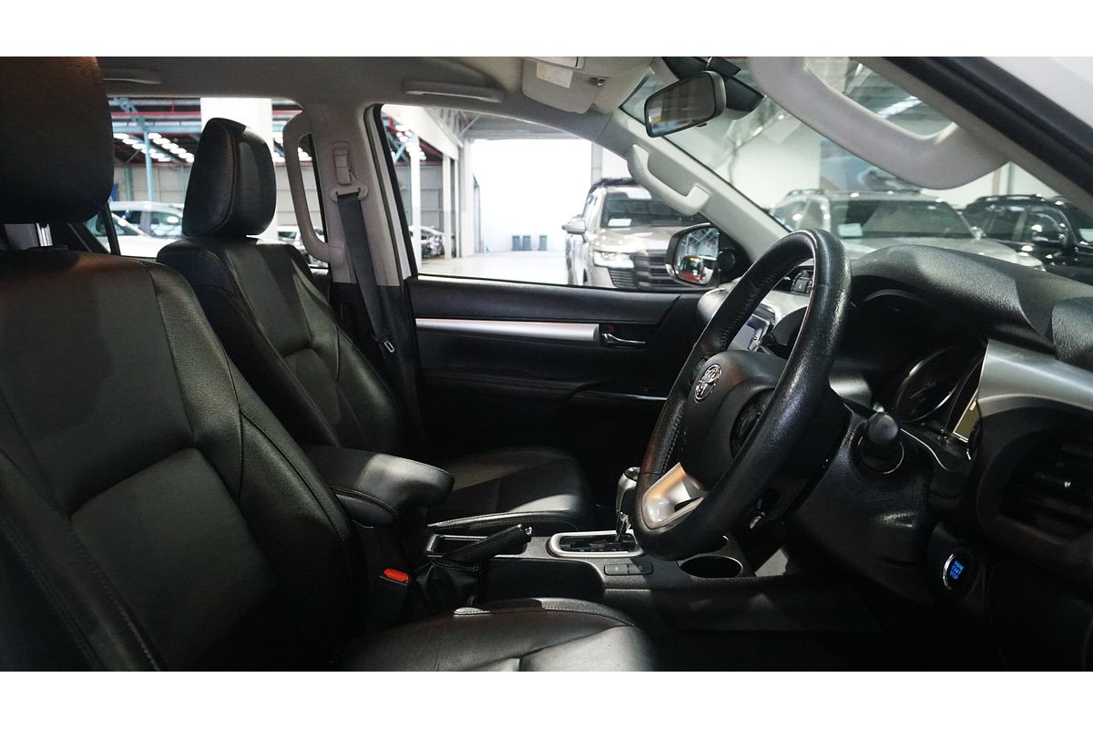 2022 Toyota Hilux SR5 GUN126R 4X4