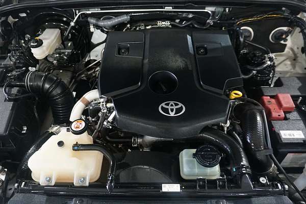 2022 Toyota Hilux SR5 GUN126R 4X4