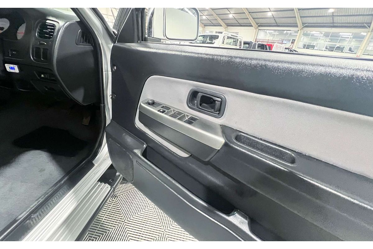 2012 Nissan Navara ST-R D22 4X4