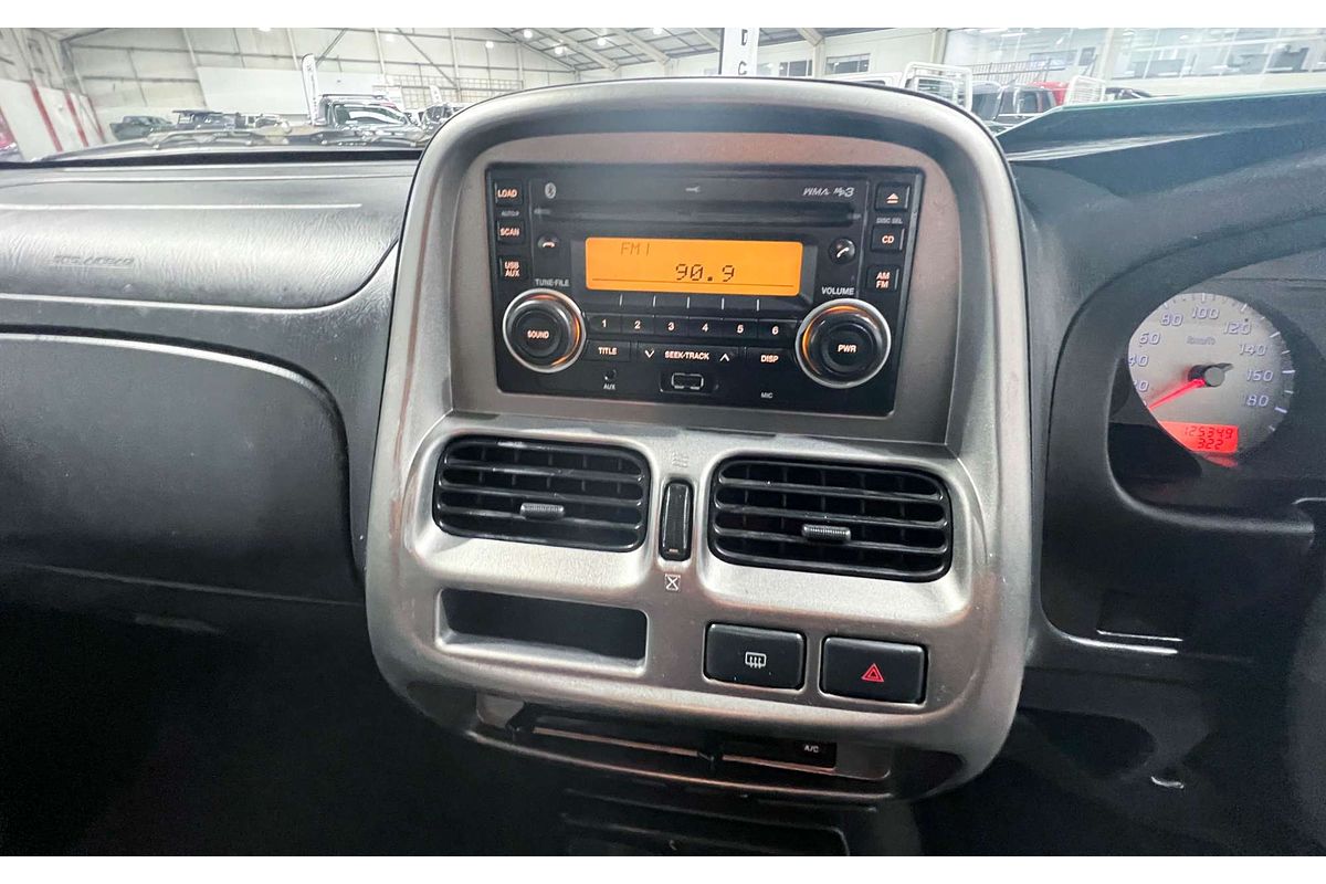 2012 Nissan Navara ST-R D22 4X4