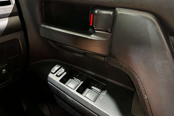 2013 Toyota Landcruiser Altitude VDJ200R