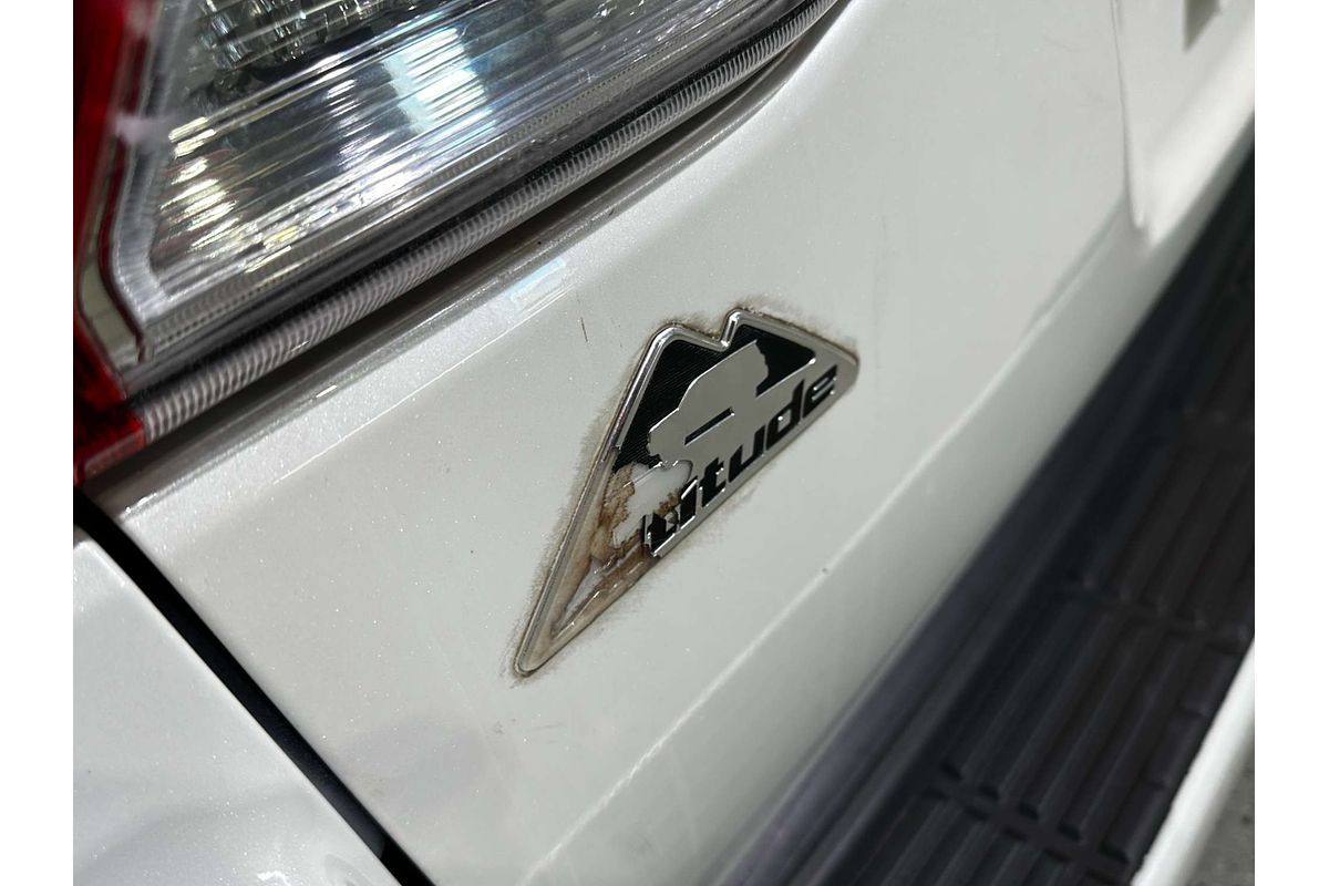 2013 Toyota Landcruiser Altitude VDJ200R