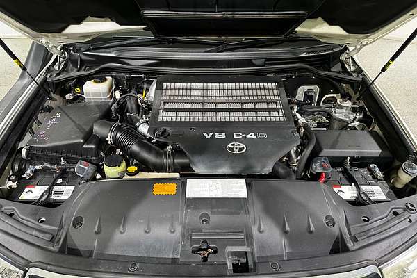 2013 Toyota Landcruiser Altitude VDJ200R