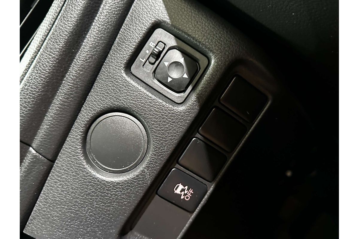 2019 Mitsubishi Triton GLX MR 4X4
