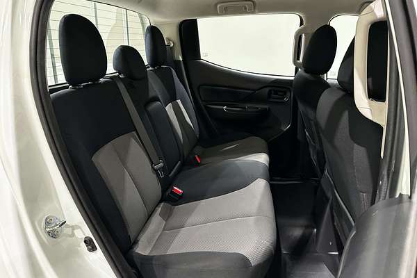 2019 Mitsubishi Triton GLX MR 4X4