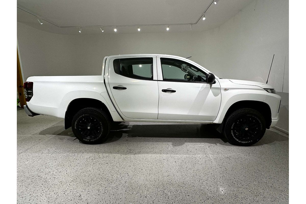 2019 Mitsubishi Triton GLX MR 4X4