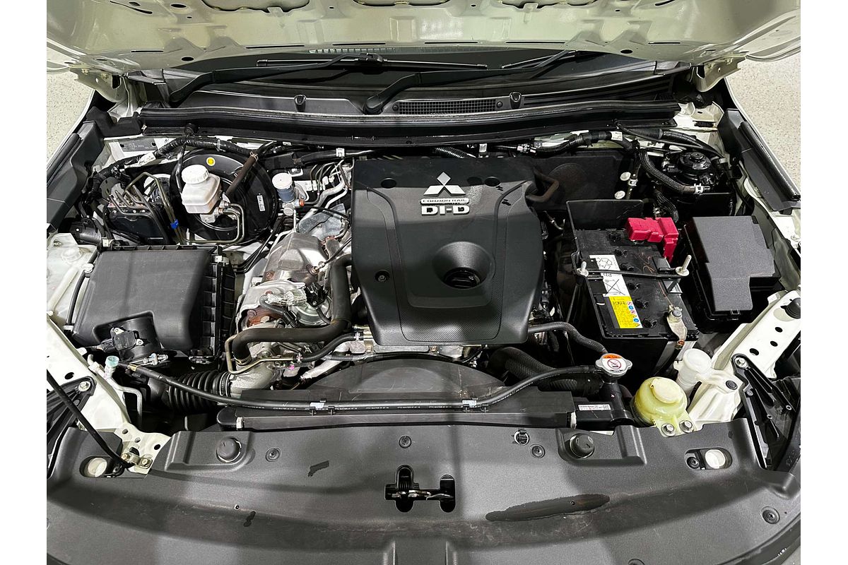 2019 Mitsubishi Triton GLX MR 4X4
