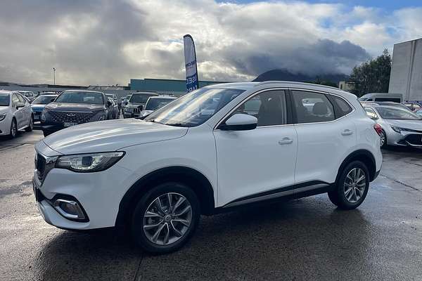 2022 MG HS Vibe SAS23