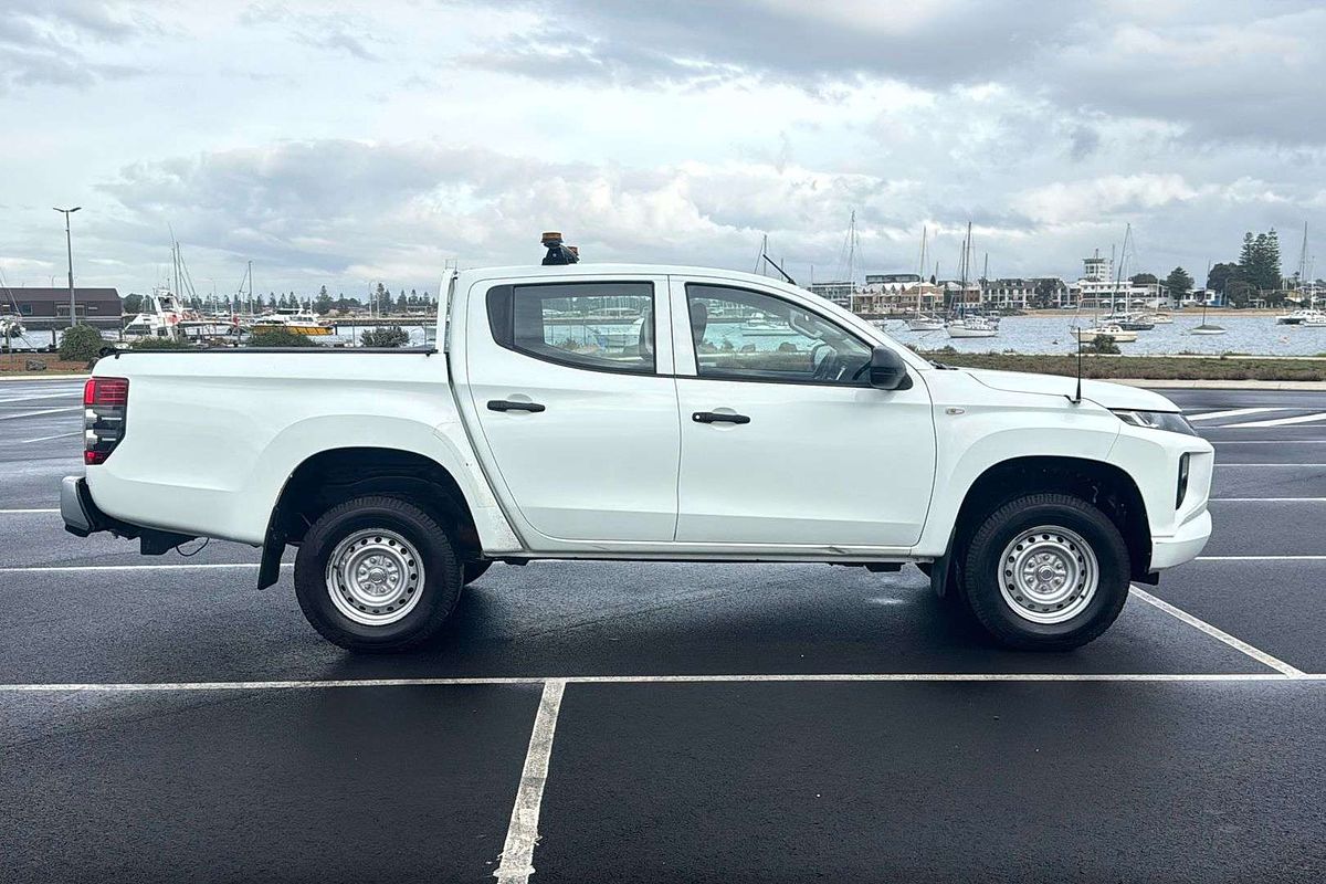 2019 Mitsubishi Triton GLX MR 4X4