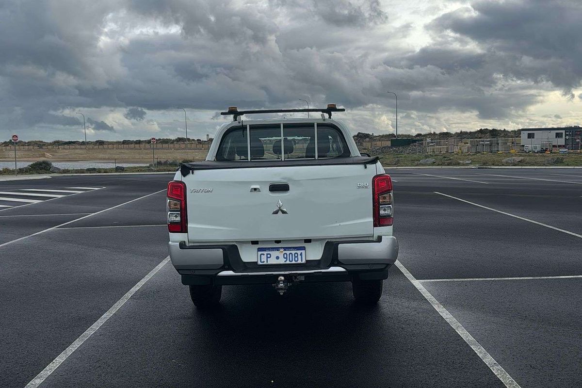 2019 Mitsubishi Triton GLX MR 4X4